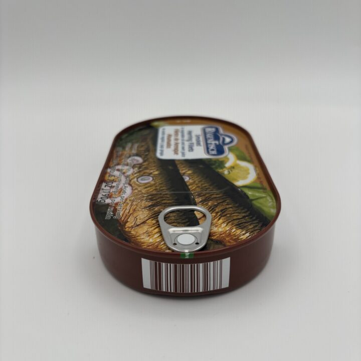 rugen fisch smoked herring fillets in vegetable oil and own juice.